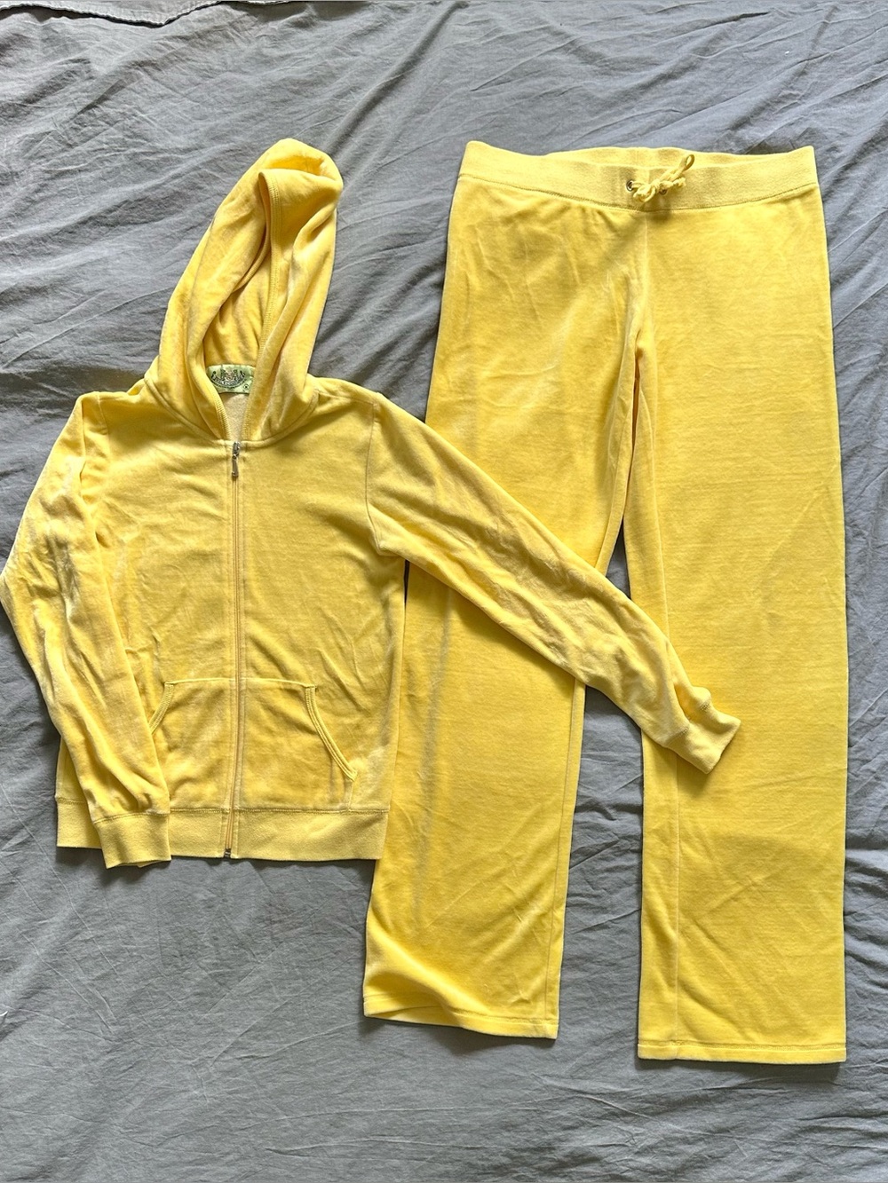 Vintage original Y2K yellow JUICY COUTURE Velour Tracksuit Set - Size M